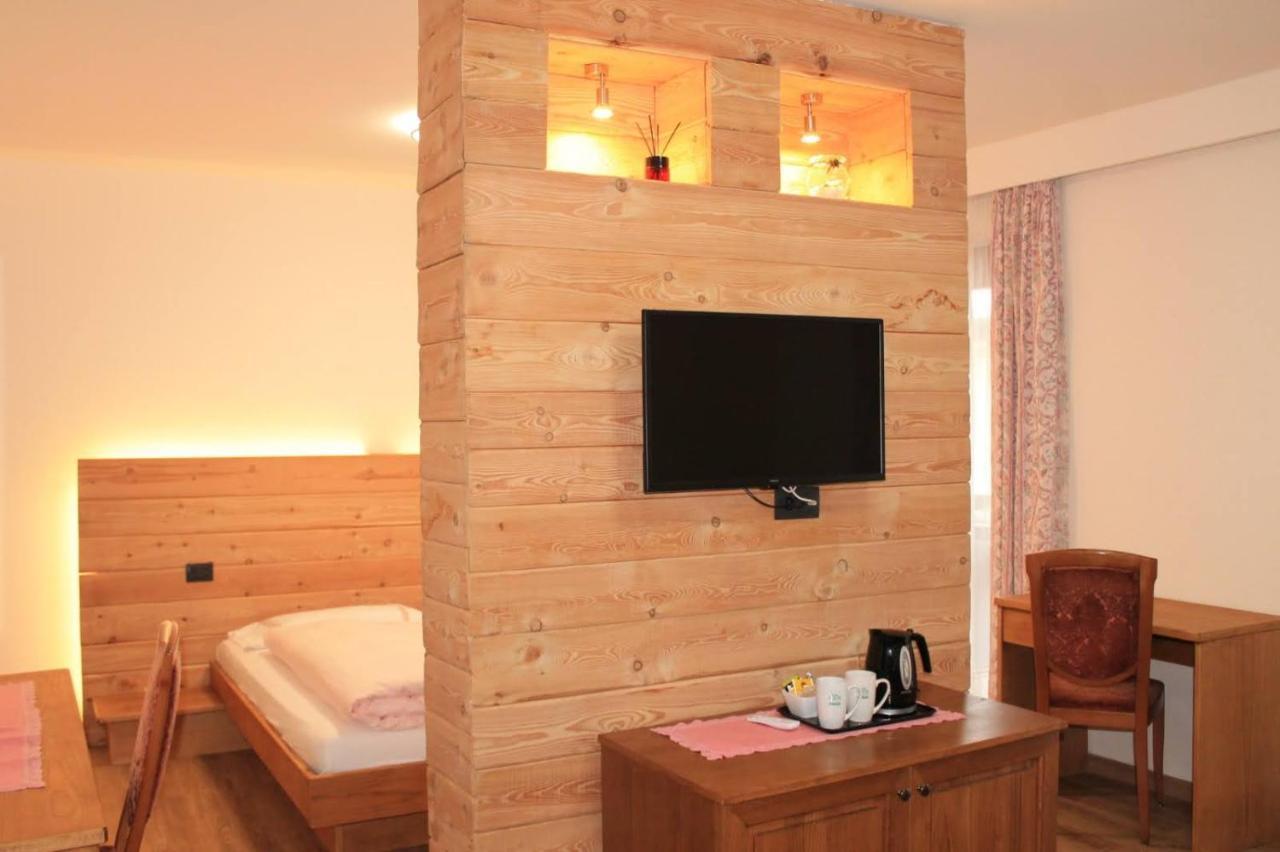 Hotel Carlone Breguzzo Luaran gambar
