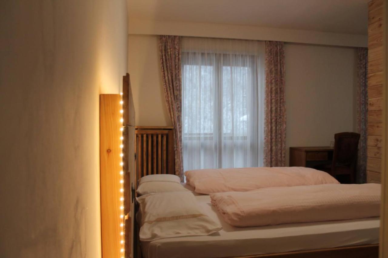 Hotel Carlone Breguzzo Luaran gambar