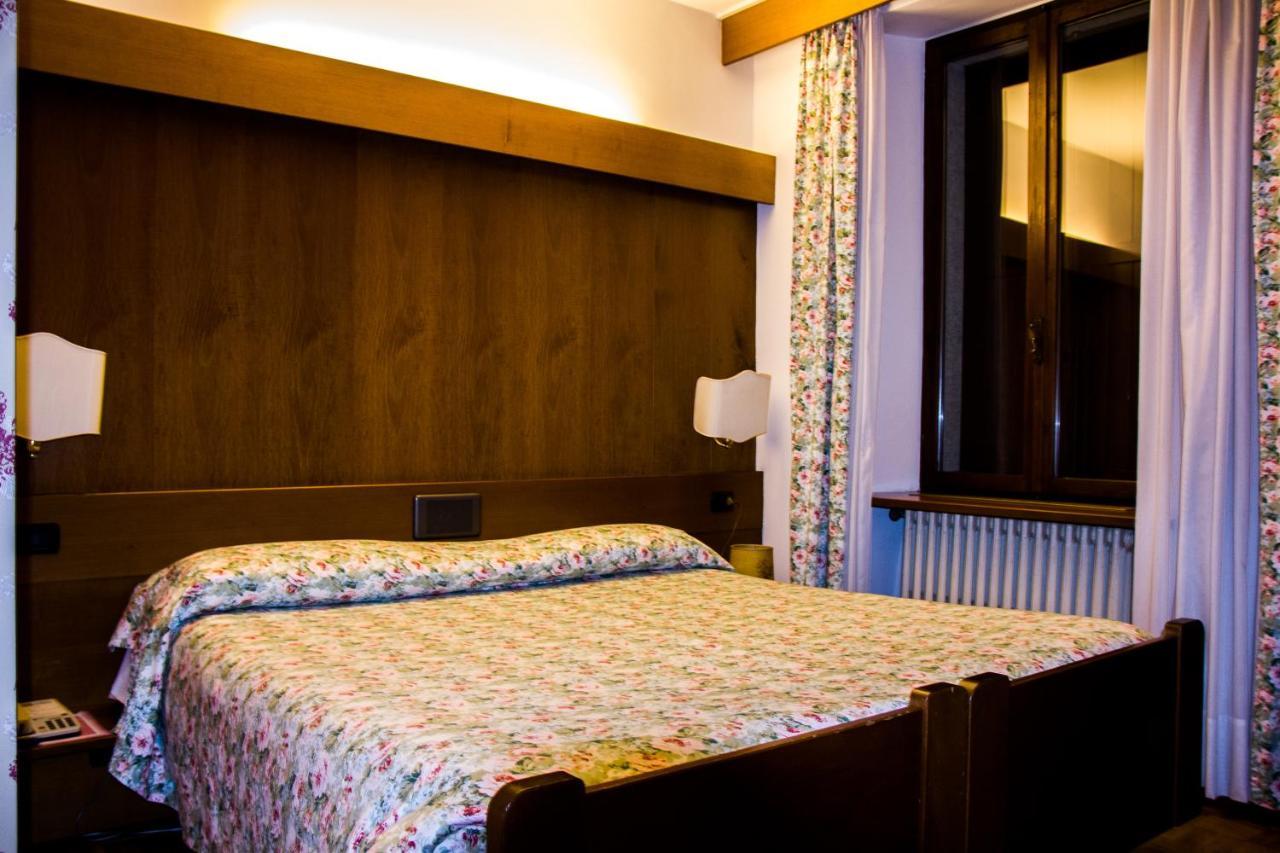 Hotel Carlone Breguzzo Luaran gambar