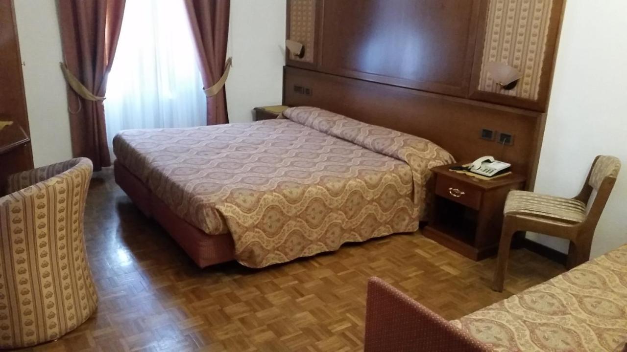 Hotel Carlone Breguzzo Luaran gambar