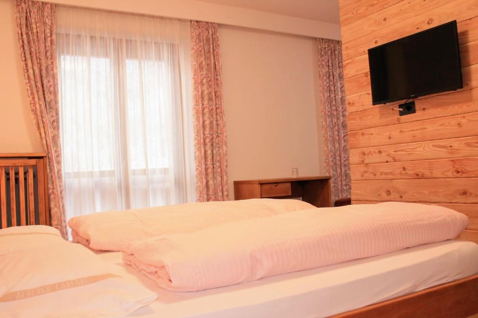 Hotel Carlone Breguzzo Luaran gambar